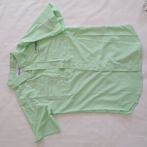 Columbia Mint Green Button-Up Shirt